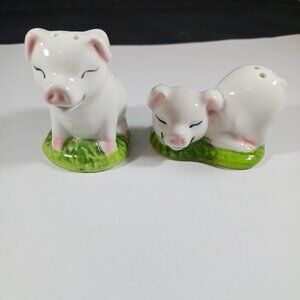 Pigs Salt and Pepper Shaker